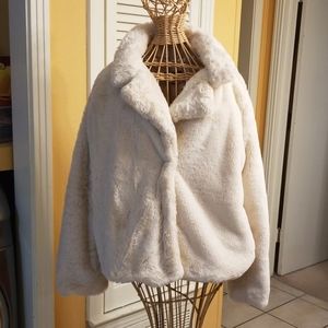 RUE 21  FAUX FUR COAT CREAM COLOR